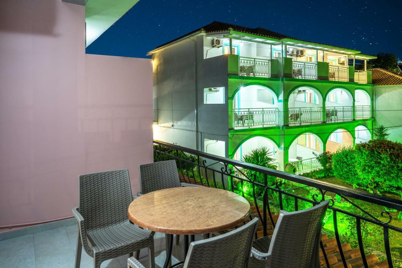 拉尼娅一室公寓酒店 蒂锡利维 外观 照片